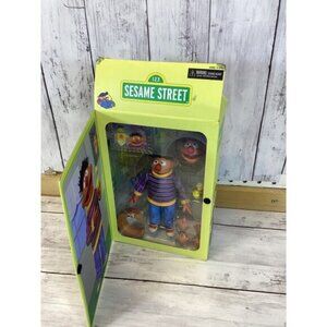 Sesame Street Ernie Collector Figure – Articulated Doll with Accessories